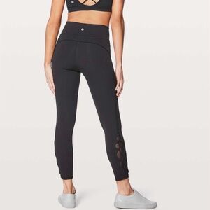 Lululemon - Tied To It 7/8 Tight 25"